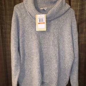 ‼️CLEARANCE‼️Michael Kors cowl neck Sweater.